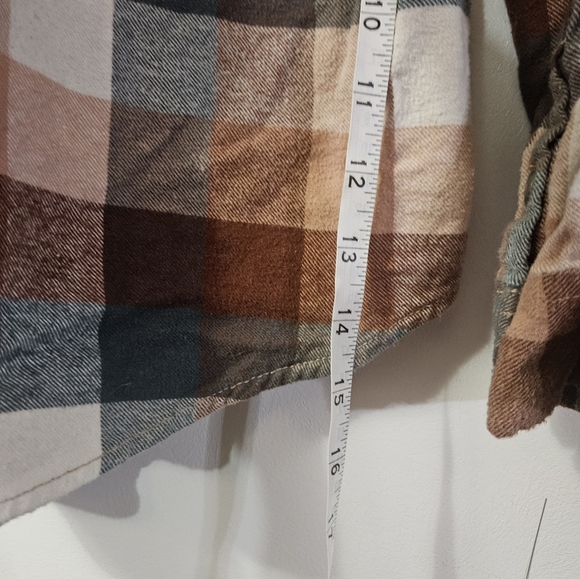 Universal Thread Men's Multicolor Plaid Button Up Long Sleeve Shirt. Relaxed Fit - Picture 5 of 5